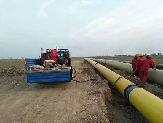 保溫管合口機 聚氨酯保溫發(fā)泡機Q2600 380V 50HZ 適合現(xiàn)場接頭施工(圖1) 保溫管合口機 現(xiàn)場接頭補口機Q2600