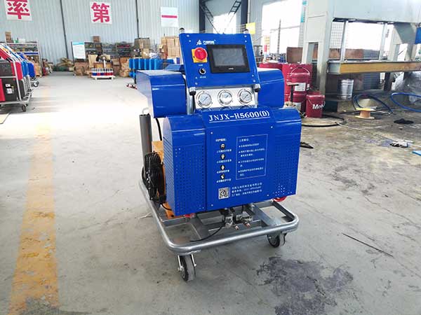 PLC多工序聚氨酯發(fā)泡機 瓦殼澆注 門板填充(圖1) H5600D系列PLC多工序聚氨酯發(fā)泡機瓦殼澆注