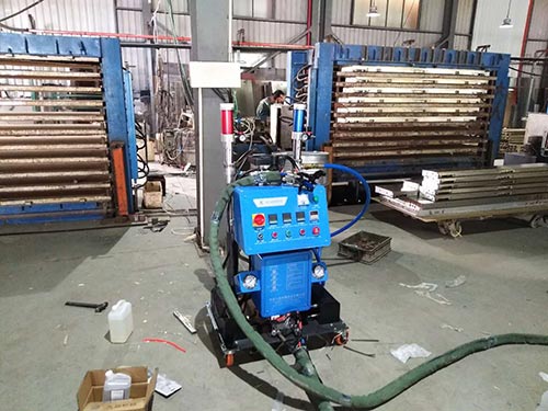 聚氨酯發(fā)泡填充防盜門 高壓機(jī)器(圖2) JNJX-Q2600D高壓機(jī)器