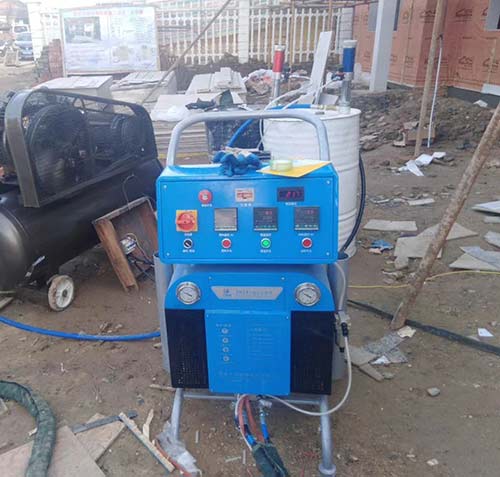 聚氨酯高壓噴涂機(jī)小型(圖1) Q5200聚氨酯高壓噴涂機(jī)小型施工設(shè)備