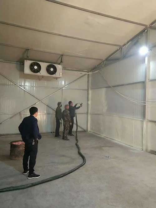 冷庫(kù)聚氨酯噴涂五厘米價(jià)格(圖1) 冷庫(kù)聚氨酯噴涂五厘米價(jià)格