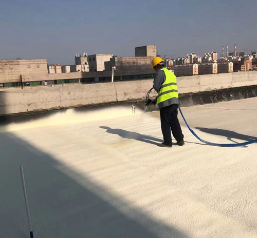 聚氨酯硬泡h5600硬度 硬質(zhì)聚氨酯泡沫發(fā)泡機(jī)(圖3) 屋面保溫聚氨酯硬泡泡沫發(fā)泡案例