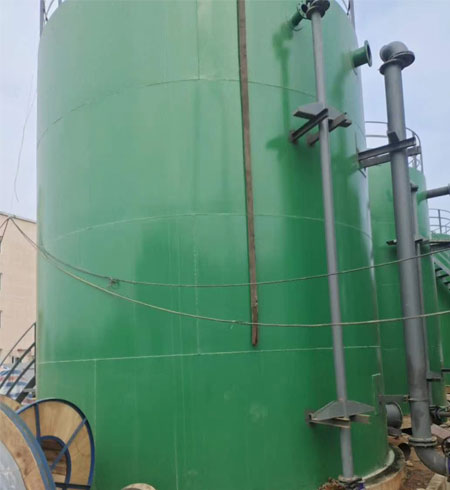 運(yùn)輸儲(chǔ)罐聚脲施工(圖2) 儲(chǔ)罐聚脲施工